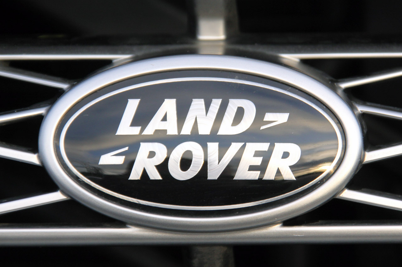 The Land Rover — photo 9 of 9