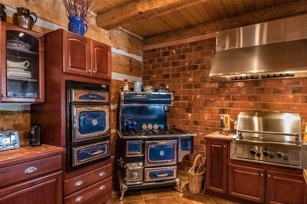 Collins Timberlake Log Home — photo 15 of 19