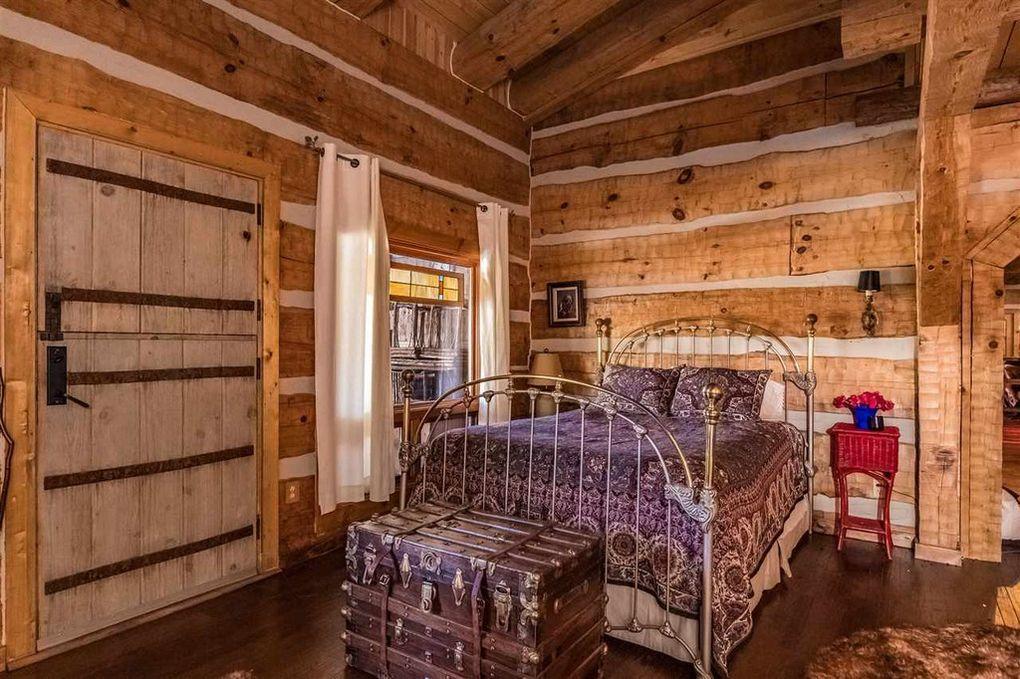Collins Timberlake Log Home — photo 9 of 19
