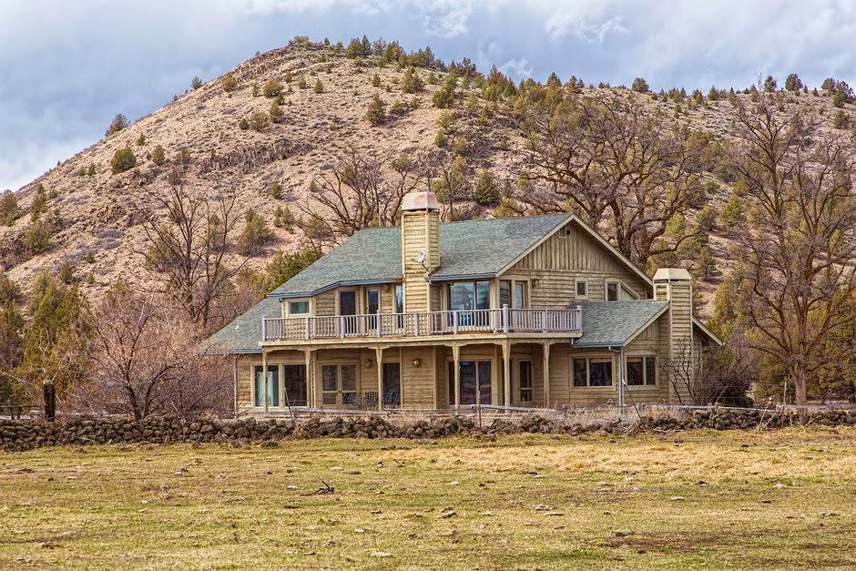Lava Lakes Ranch — photo 18 of 20