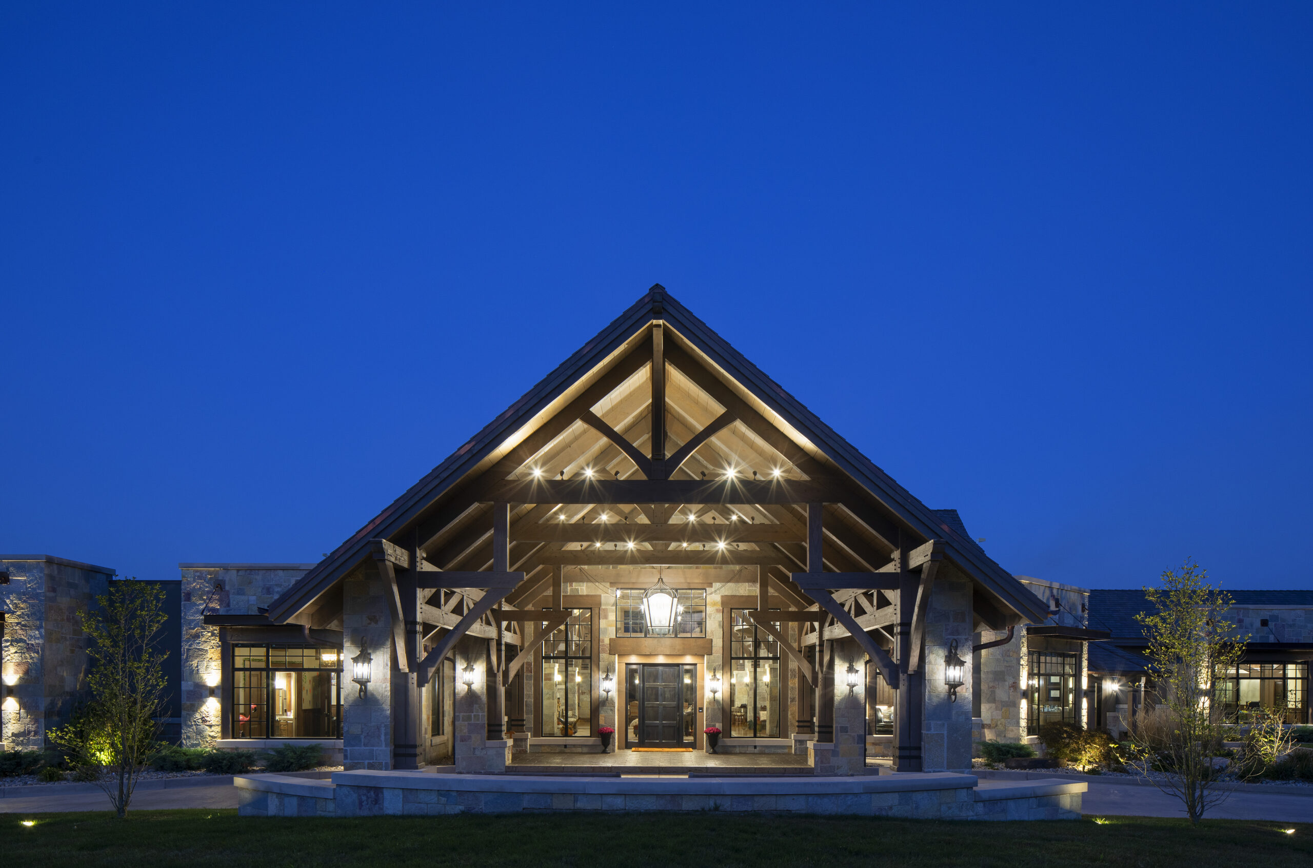 Paris, IL Timber Frame — photo 19 of 20