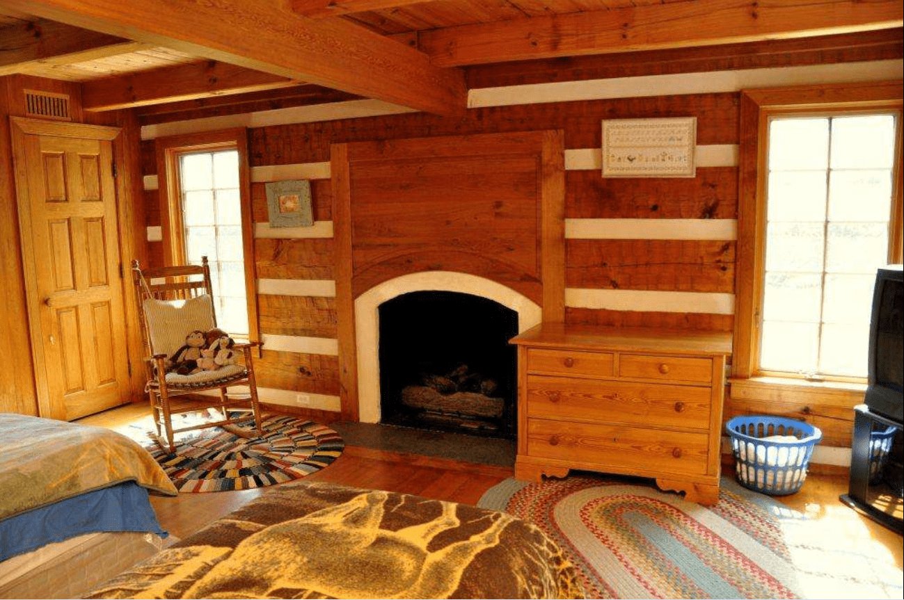 Hillsboro Log Home — photo 21 of 22