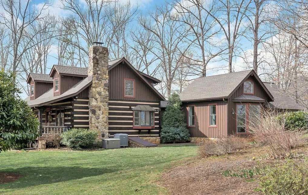 1994 Classic Log Home — photo 13 of 16