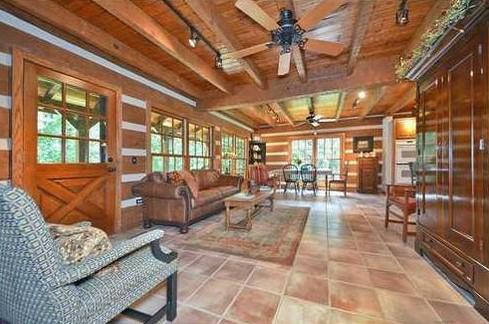 Peregrin Traditional Log Home — photo 10 of 14