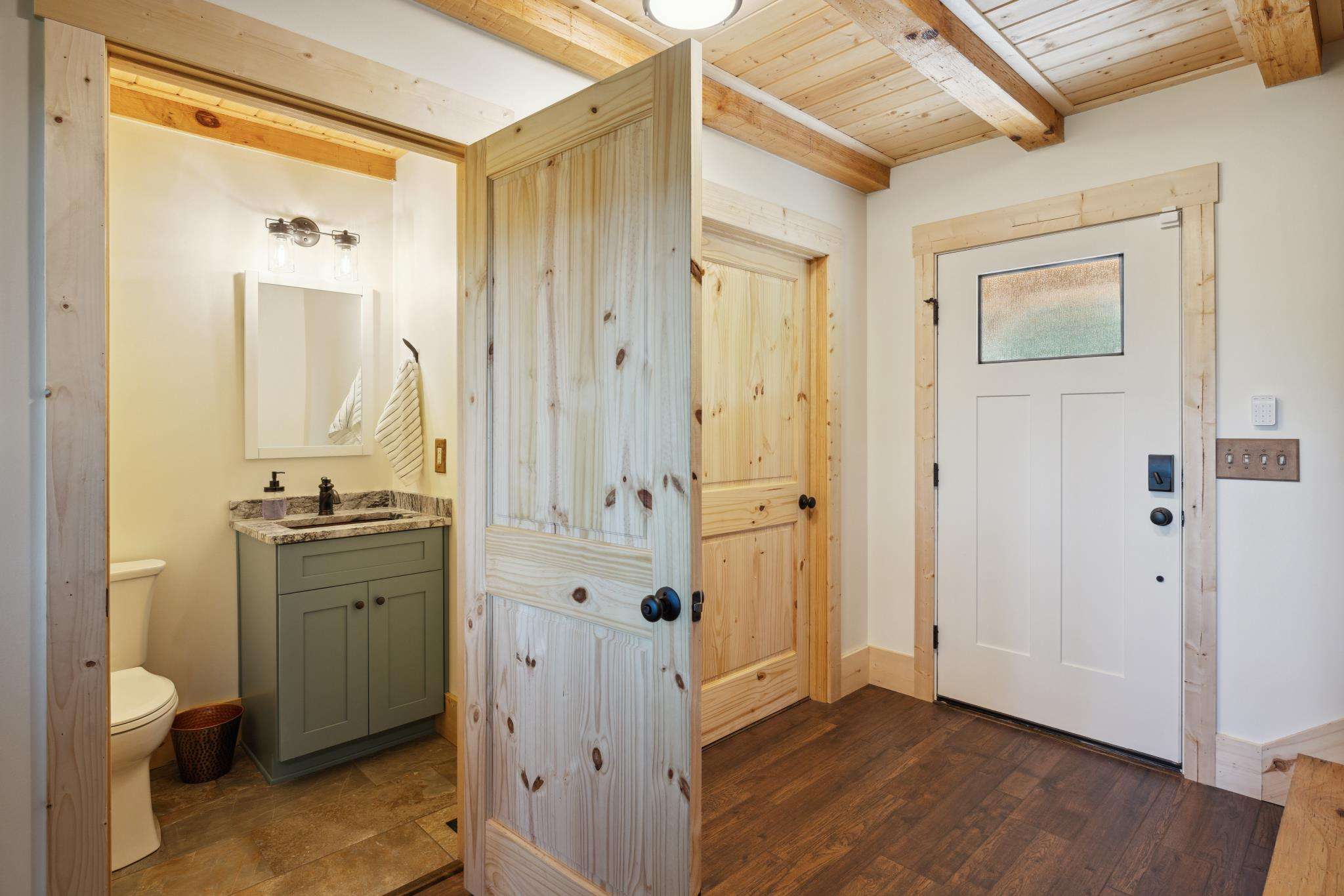 Beck Townsend Cabin — photo 13 of 20