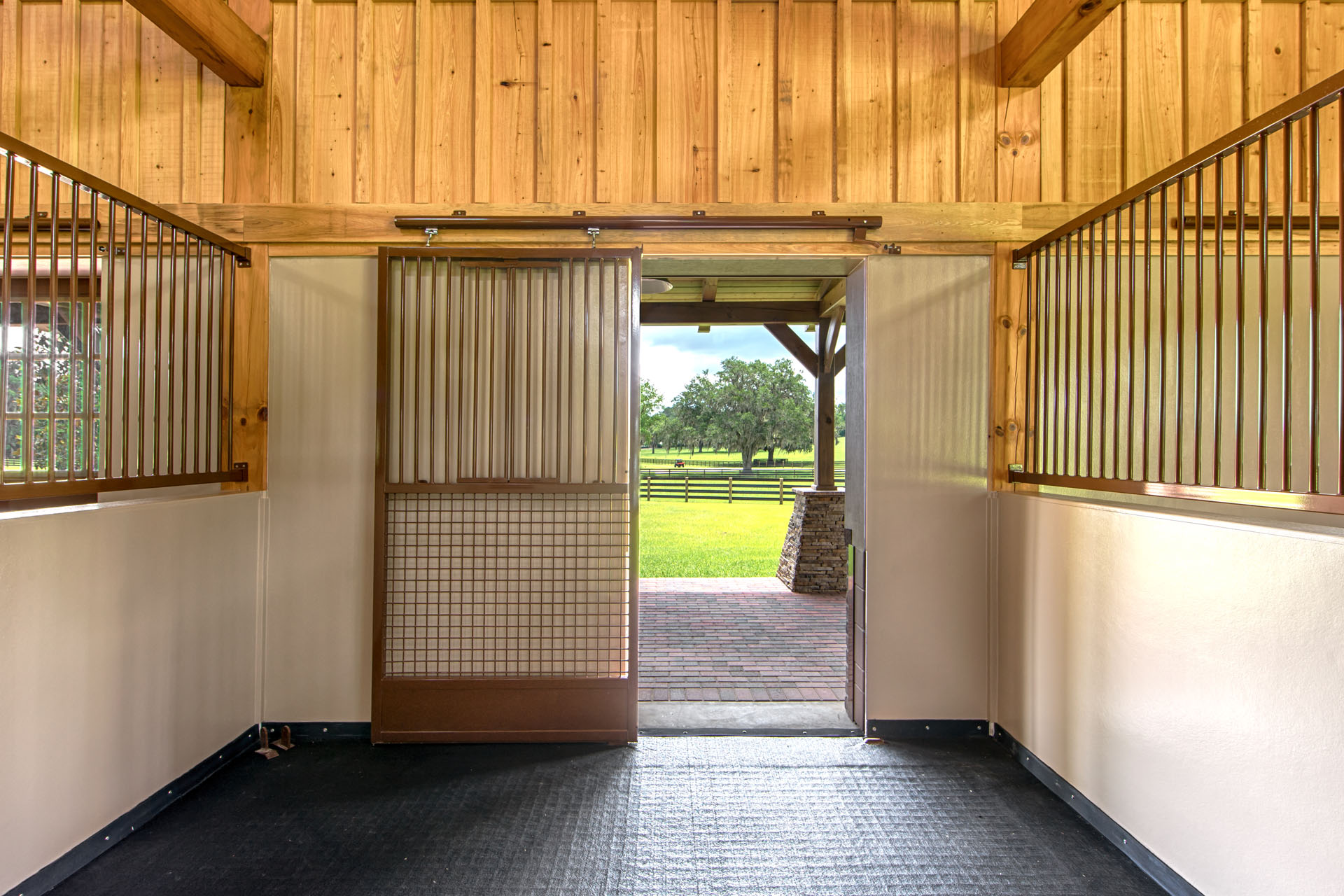 Ocala Thoroughbred Barn — photo 42 of 64