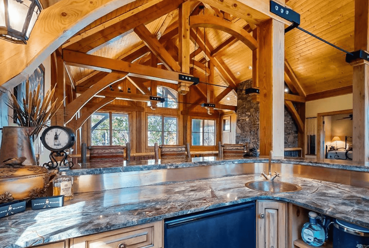 Moss Creek Lodge — photo 17 of 21
