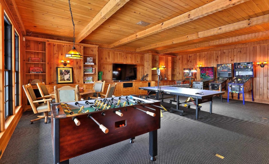 Ludlow Vermont Ski Lodge — photo 13 of 15