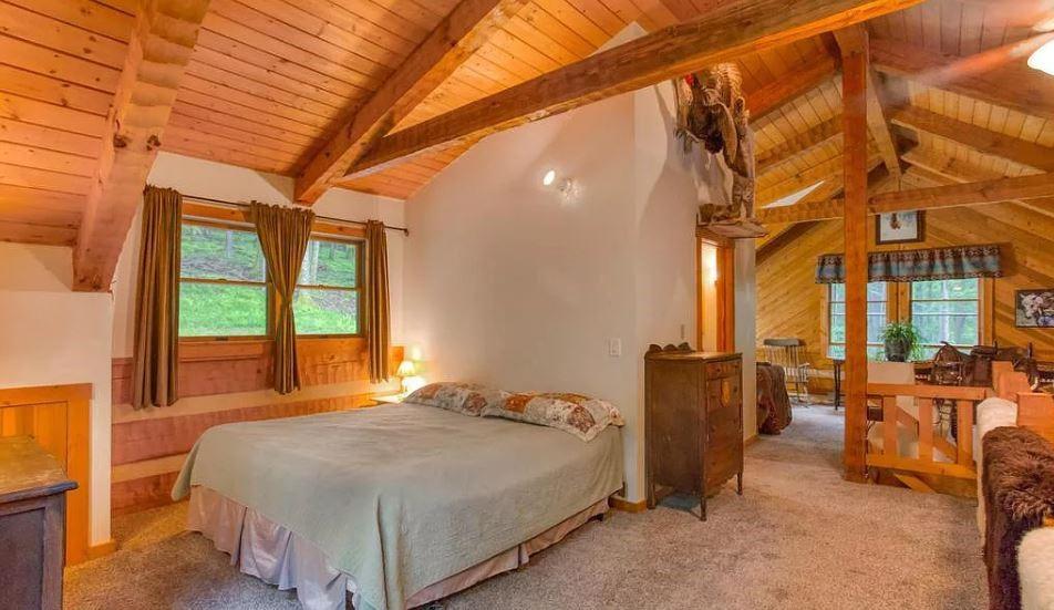 West Virginia Grove Log Home — photo 23 of 25