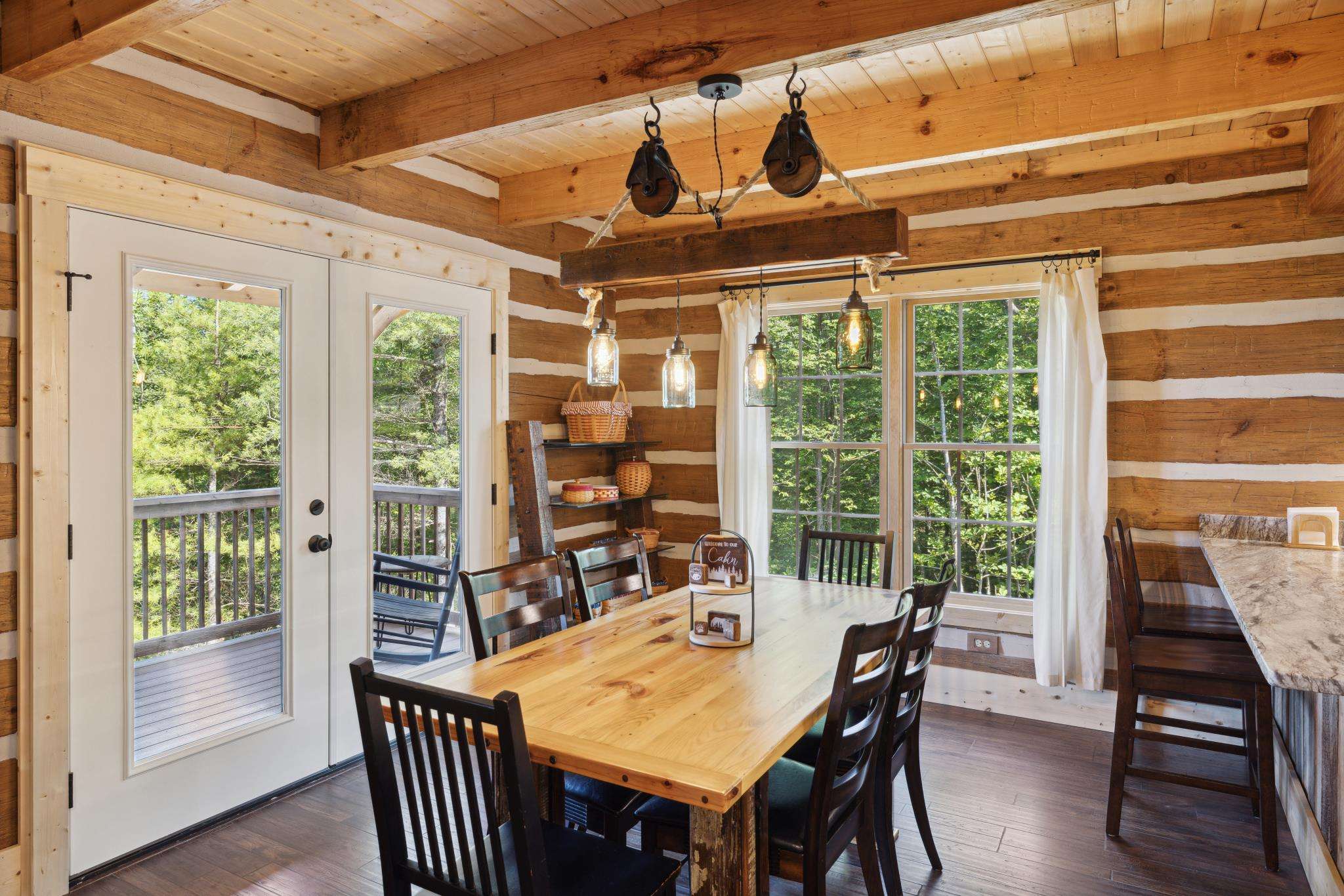 Beck Townsend Cabin — photo 17 of 20