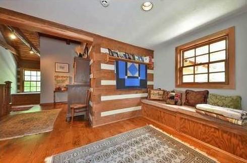 Peregrin Traditional Log Home — photo 11 of 14