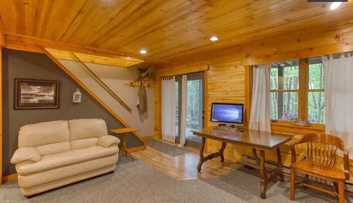 West Virginia Grove Log Home — photo 17 of 25