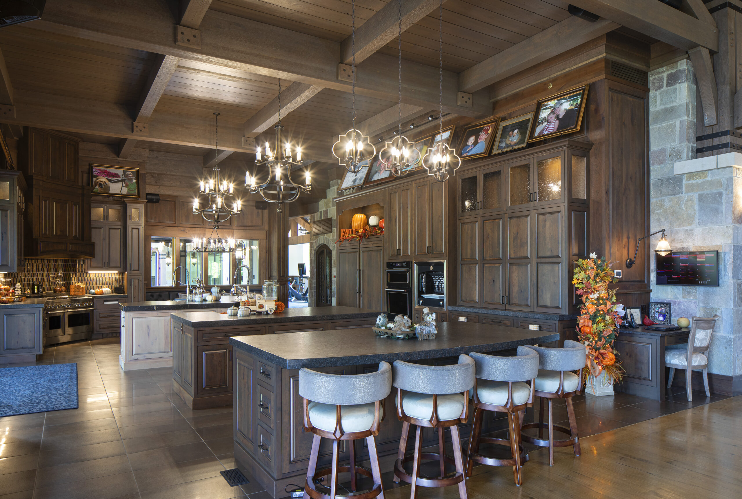 Paris, IL Timber Frame — Douglas Fir timber frame home with hammer-beam trusses