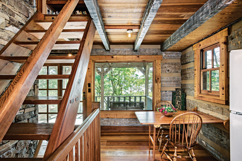 The Giles Guest House — the original hand-hewn cabin at Hickory Ridge, Dandridge, Tennessee