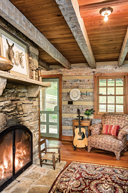 The Giles Guest House — the original hand-hewn cabin at Hickory Ridge, Dandridge, Tennessee